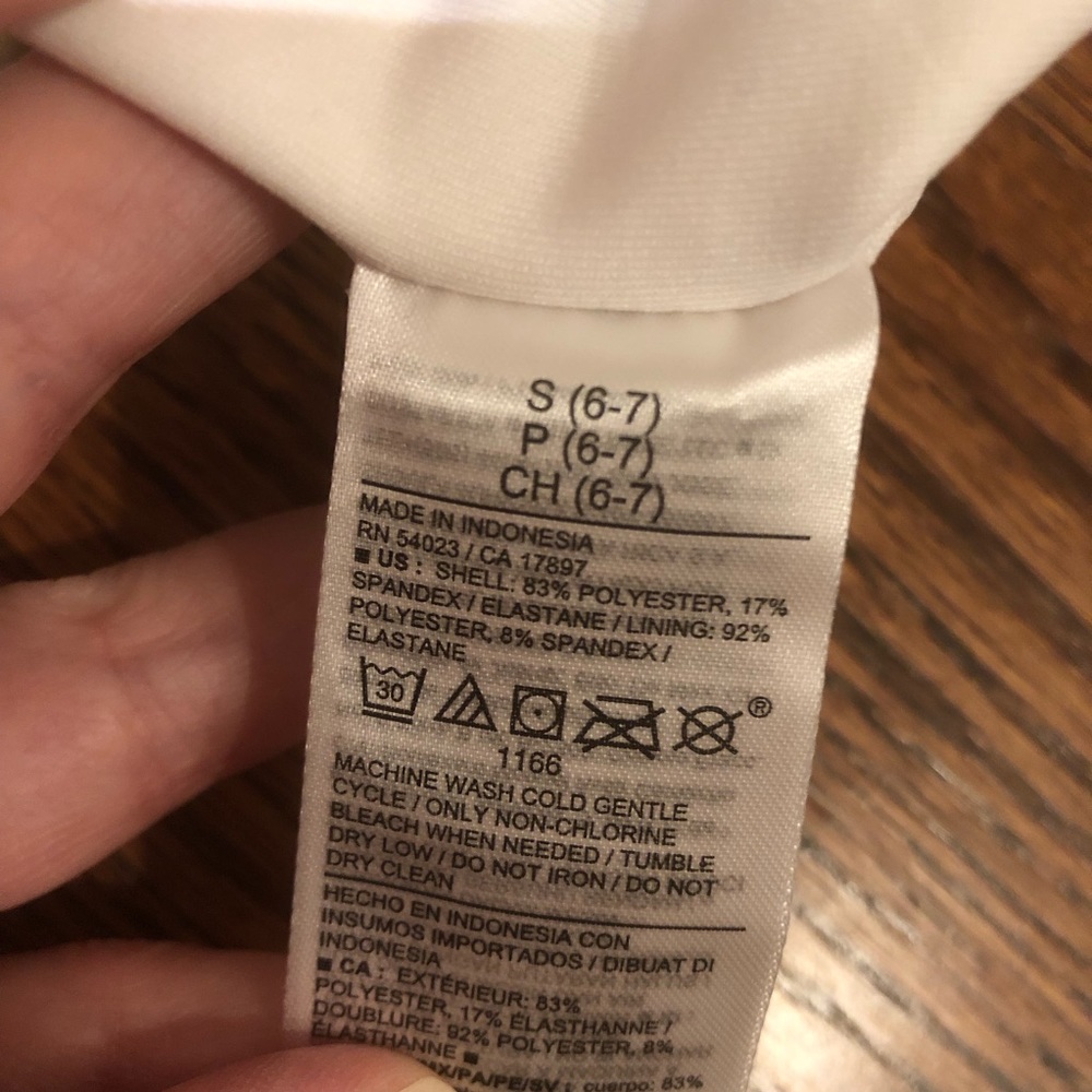 NWOT Old Navy Plaid Swimsuit 6-7 Years - Picture 9 of 9